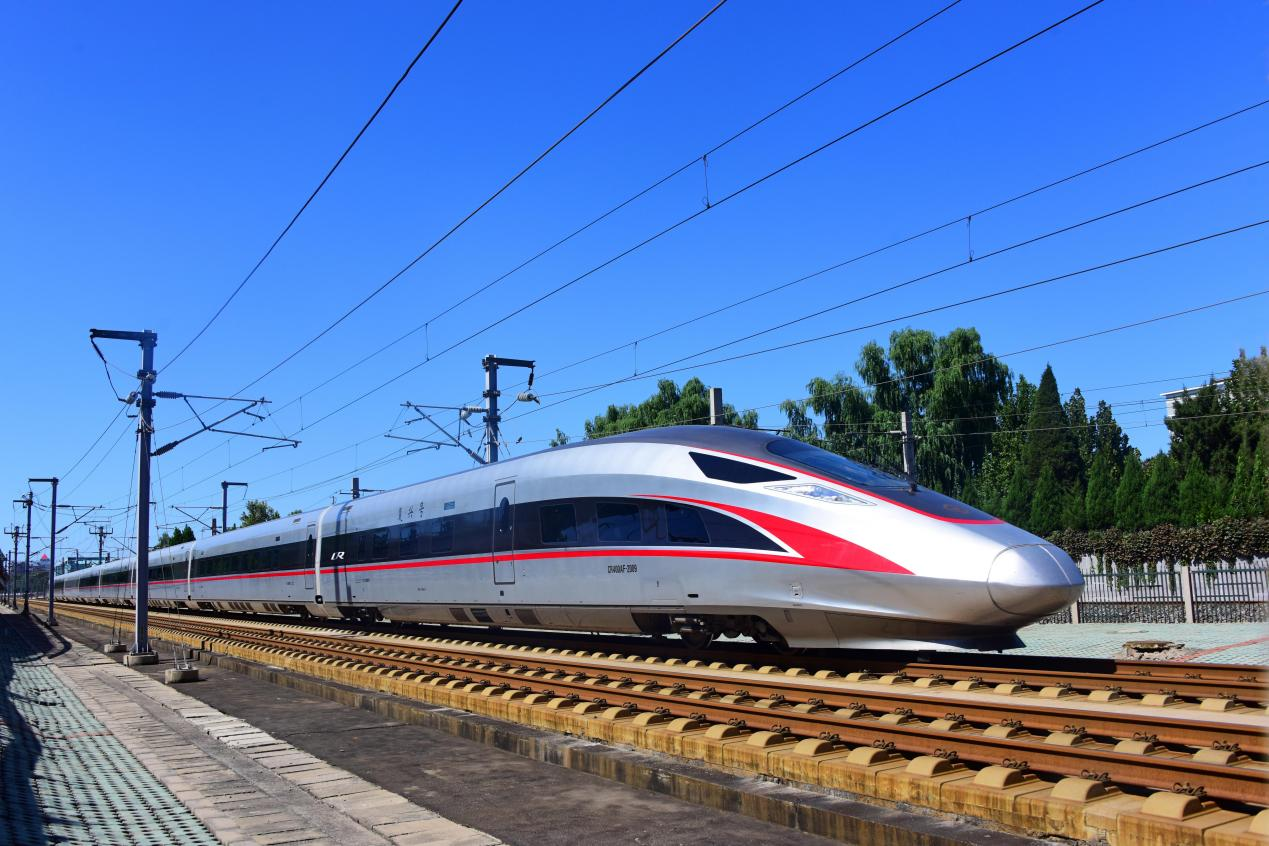 时速350公里复兴号CR400AF型动车组